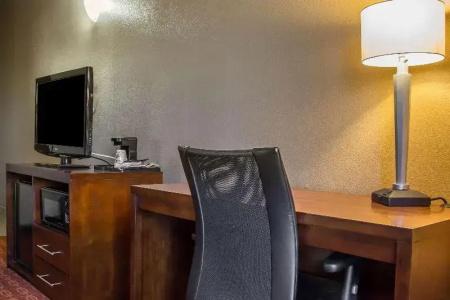 Comfort Inn & Suites near Kino Sports Complex - 36