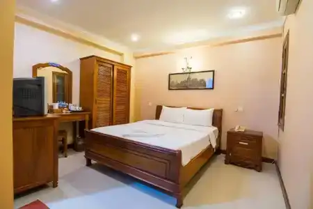 Neth Socheata - 102