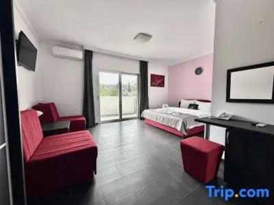 West Gate Guesthouse - 49