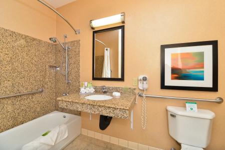 Holiday Inn Express Vancouver North - 7