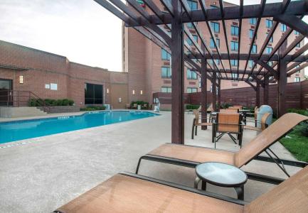 Courtyard by Marriott - 18