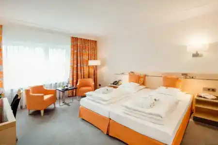 Bayerischer Hof - 47