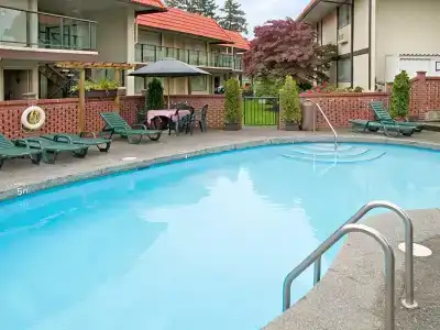 Best Western Plus - 18