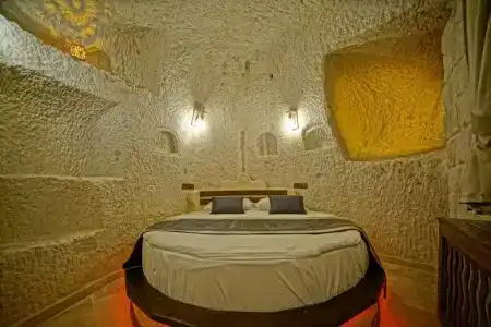 Castle Cave - 160