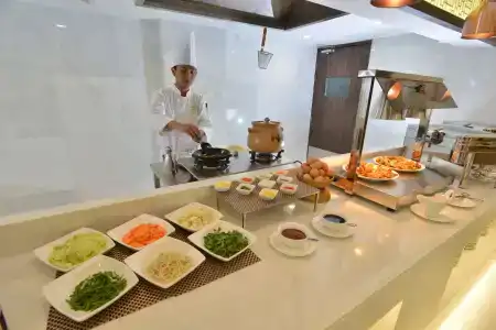 Best Western Chinatown - 10