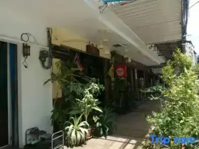 Vaccinated Staff - Oyo 1118 Kl Boutique - 34