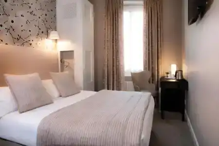 Hôtel Plaza Étoile - 29