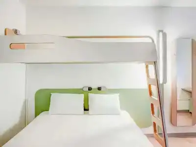 ibis Budget Caen Memorial - 20