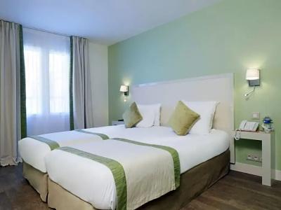Kyriad Paris 18 - Porte de Clignancourt - Montmartre - 56