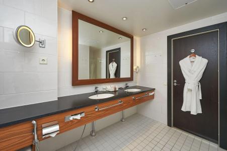Crowne Plaza Helsinki - Hesperia, An Ihg - 9