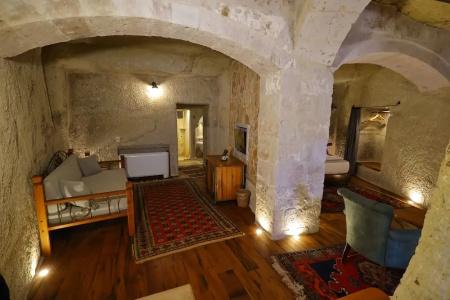 Sarnich Cave Suites - 51