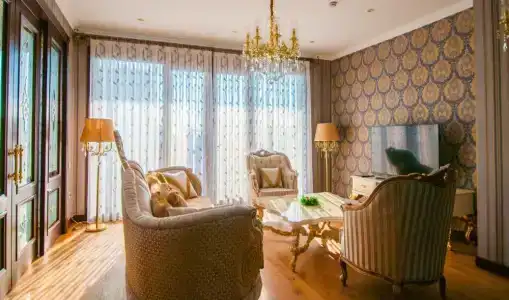 Royal Residence - 75