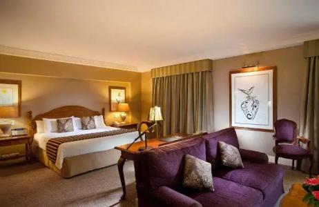 Stamford Plaza - 98