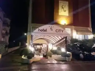 City - 0