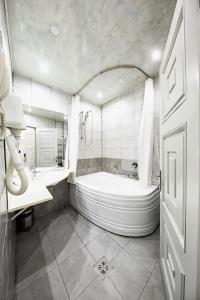 Relax Comfort Suites - 22