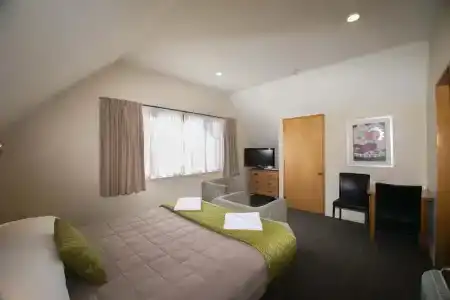 Allan Court - 135