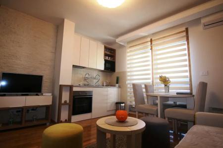 Egoiste - Centar - 48