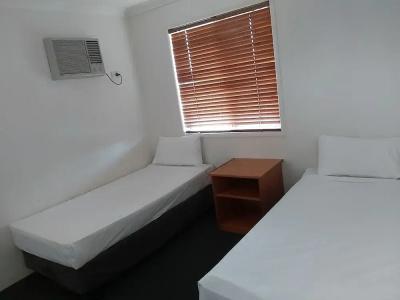 Cosmopolitan & Serviced Apartments - 48