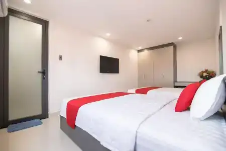 Bin Bin 7 - Near Ton Duc Thang University - 12