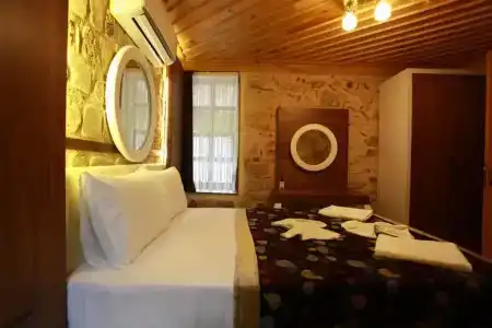 Bacchus Pension - 35