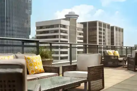 Le Soleil by Executive Hotels - 9