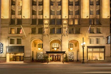 Hilton New Orleans / St. Charles Avenue - 26