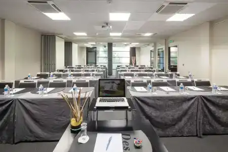 Best Western Plus hôTel De l'Arbois - 17