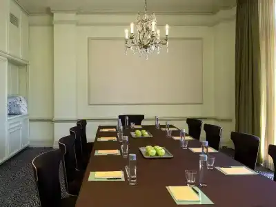 DeLuxe, a Provenance Hotel - 17