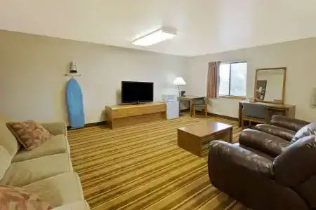 Super 8 by Wyndham/White Sands Area - 3