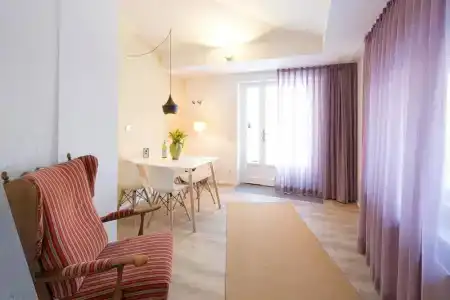 Little Suite - 11