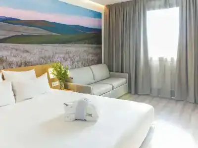Novotel Campo De Las Naciones - 53