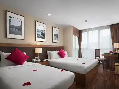 Golden Moon Suite - 4