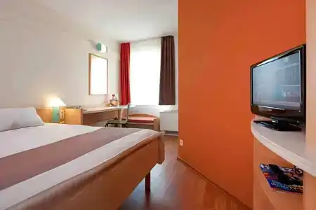 ibis Bonn - 48
