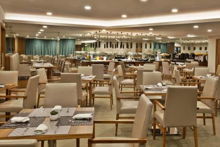 Ramada by Wyndham Lisbon - 13