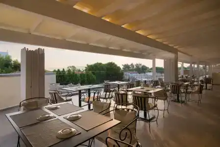 Neikos Mediterraneo Luxury Suites - 23