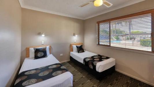 James Street Motor Inn - 74
