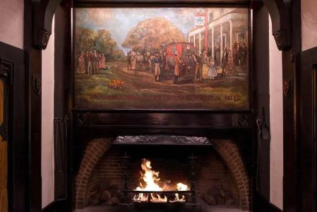 Red Coach Inn - 4