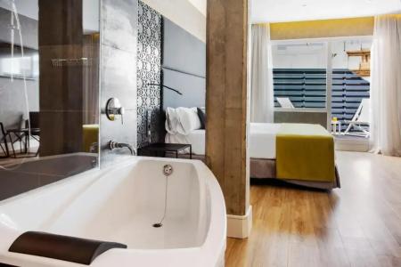 Catalonia Giralda - 44