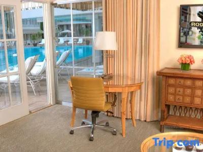 The Beverly Hilton - 92