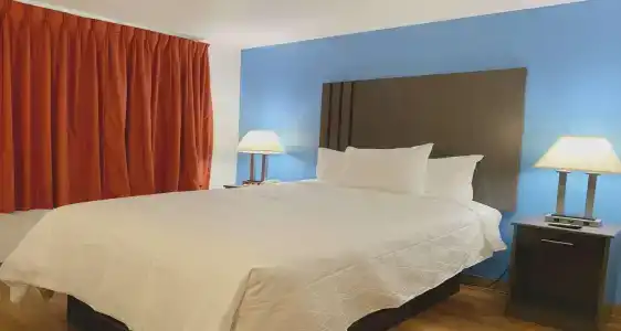 SureStay Plus by Best Western East - 29