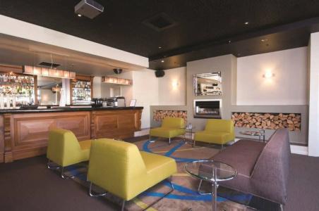 Distinction & Conference Centre - 36