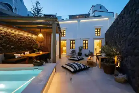 Floria Suites - 108