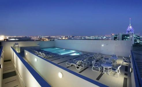 Premier Inn Dubai International Airport - 17