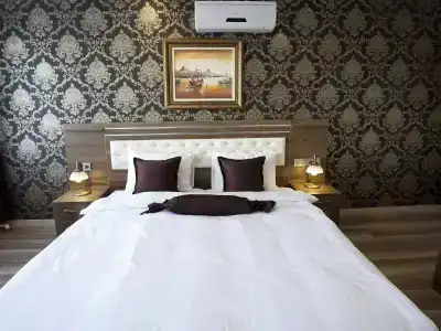 A Palace Suites - 2