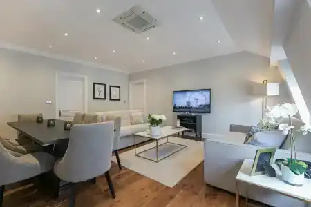 Chilworth Court - 225