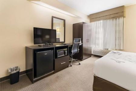 Sleep Inn Airport - 52
