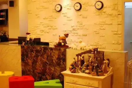 Funstay Inn - 1