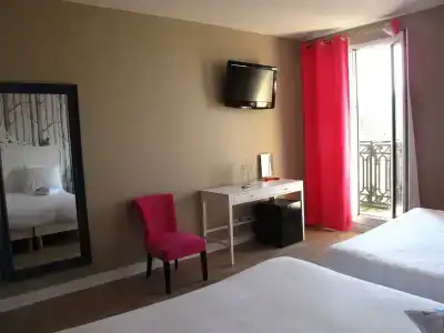 Idéal Hôtel Design - 4