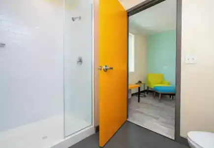 Spot x By Red Collection Orlando International Dr - 40