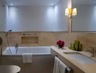 DoubleTree by Hilton Bodrum Marina Vista - 54